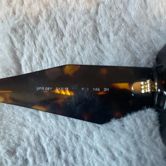 Prada tortoise shell sunglasses - Picture 3 of 4